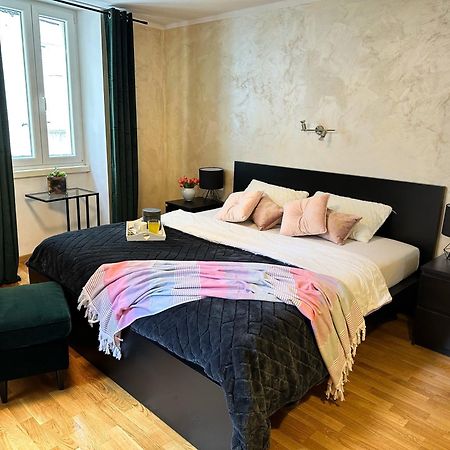 Romeo Apartments Rovigno Екстер'єр фото