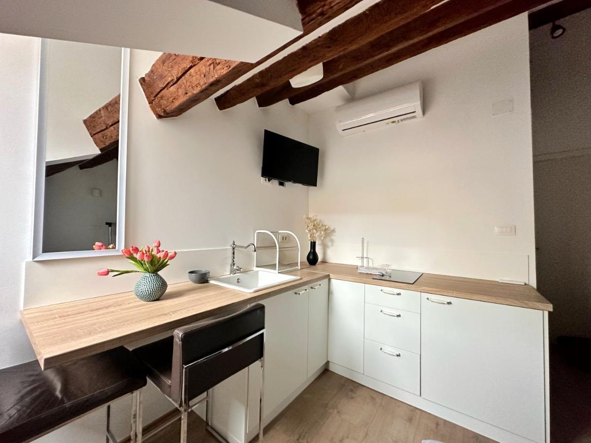 Romeo Apartments Rovigno Екстер'єр фото