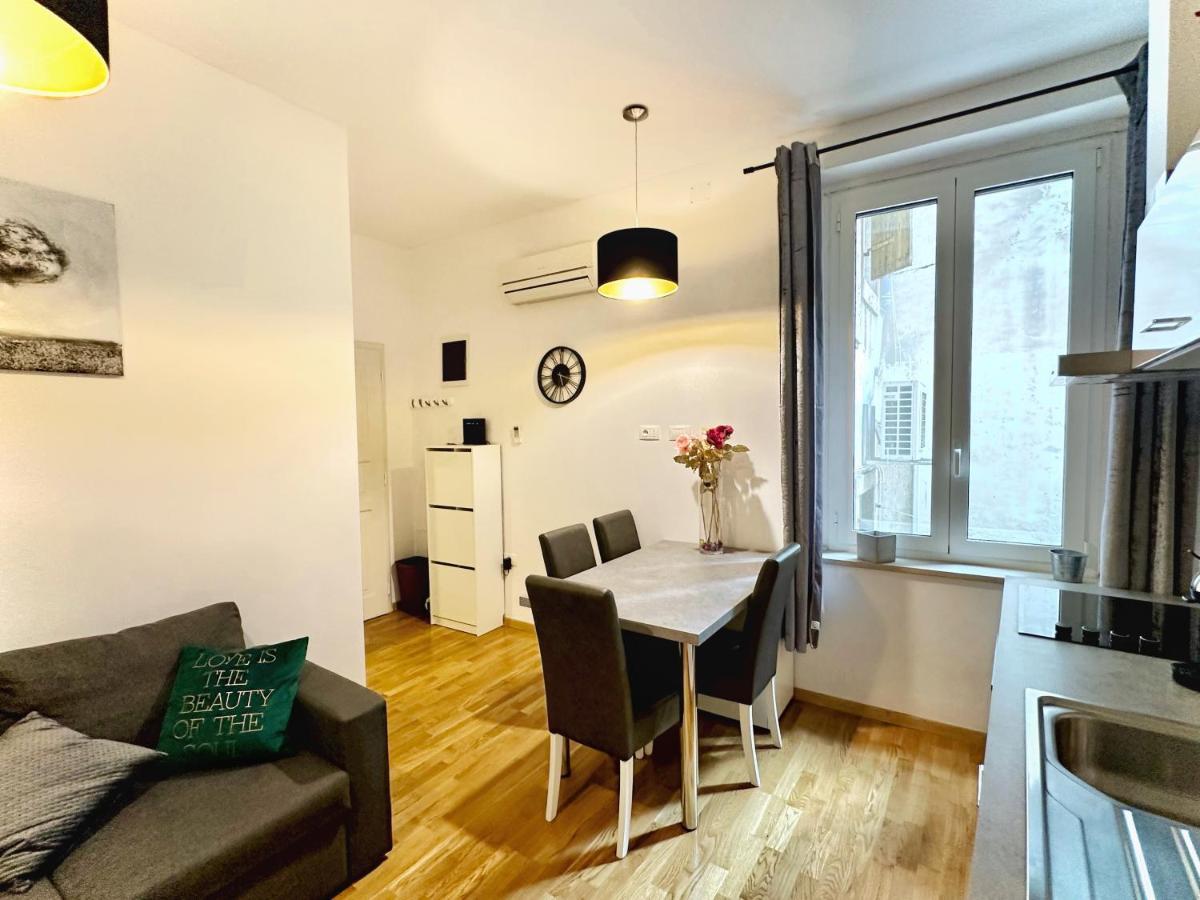 Romeo Apartments Rovigno Екстер'єр фото